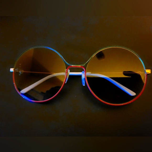 Vintage Gucci Sunglasses main image 4